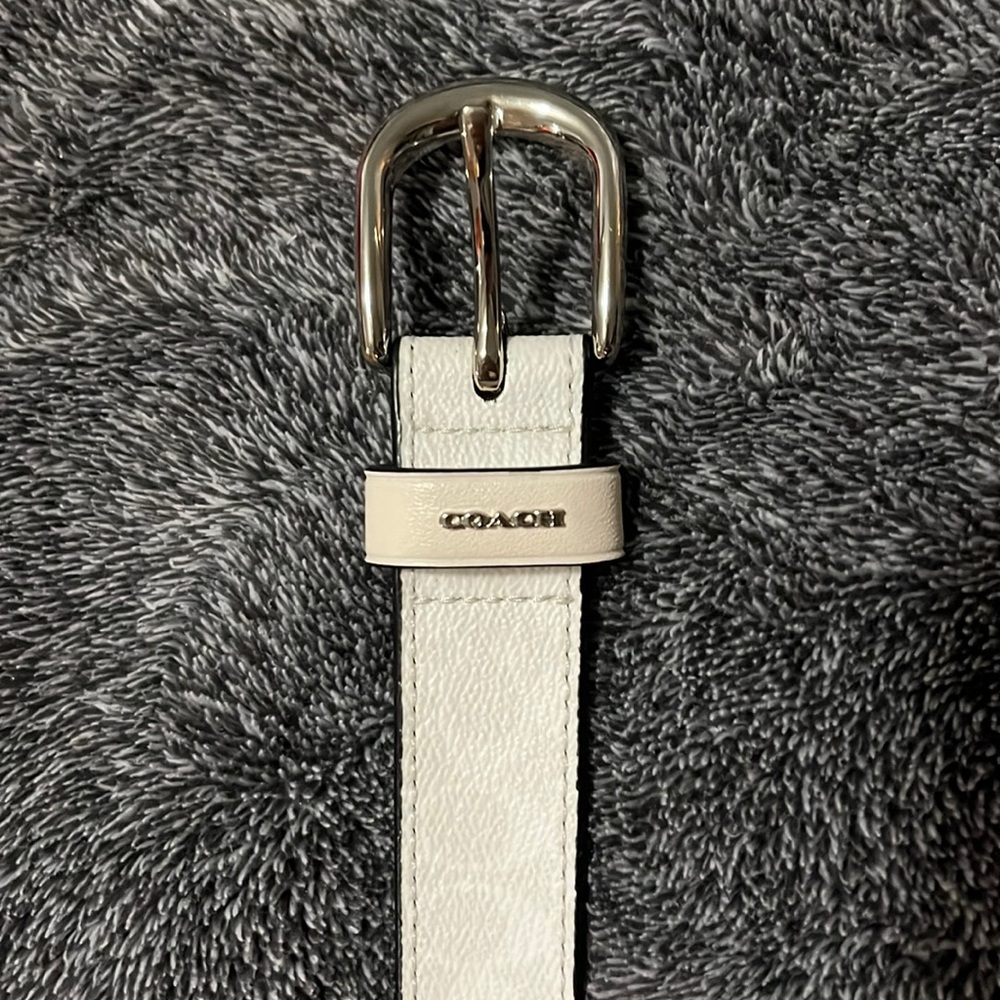NWOT Coach Belt